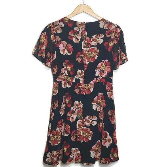 Madewell Black Red Floral Mini Dress V Neck Short Sleeve Fit and Flare Chic 4 - Picture 8 of 16